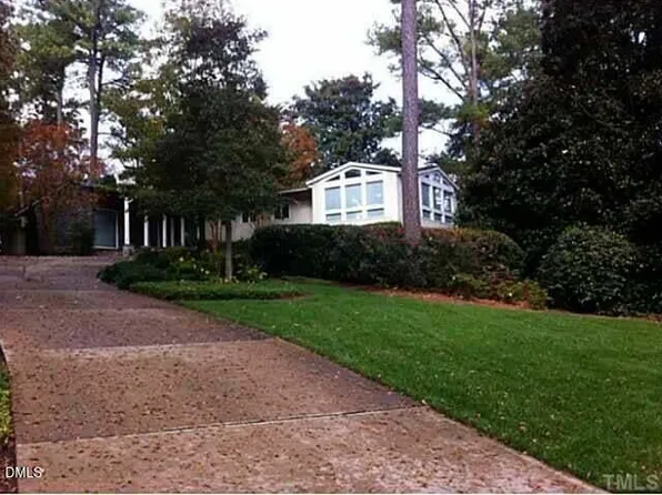 2751 Toxey Dr, Raleigh, NC 27609