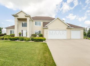 412 Allyson Cir, Moorhead, MN 56560
