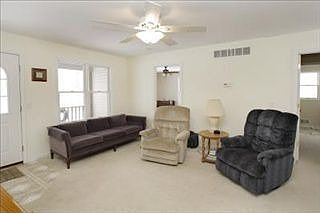 4th image of 486 36th St