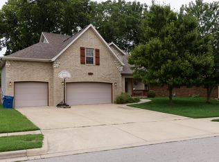 1241 W Maplewood St, Springfield, MO 65807