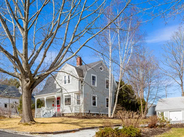 7 Pearl Street, Camden, ME 04843