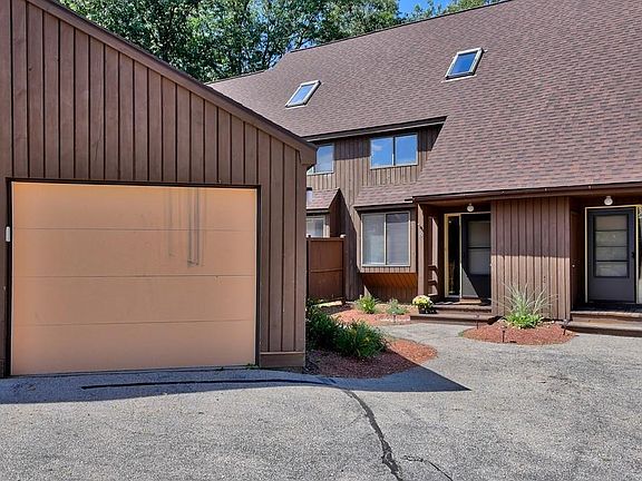 2nd image of 15 Cortez Dr #15