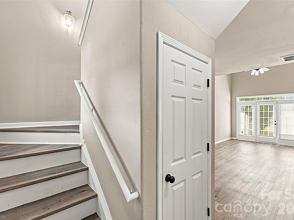 4th image of 14718 Lions Pride Ct