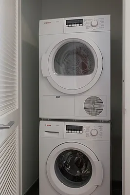 Rented by Lisa Management | media 27