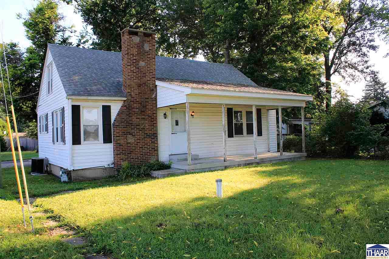 710 E Davis Dr — Rea Park Golf Course