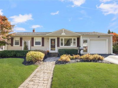 82 Doolittle St, Coventry, RI, 02816