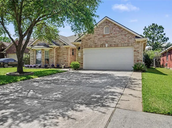 9219 Chia Valley Ct, Houston, TX 77089