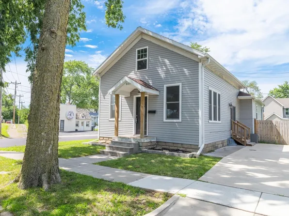 803 Henrietta St, Pekin, IL 61554