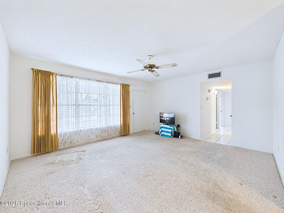 4th image of 2939 Chipper Dr NE