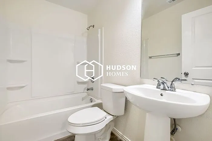 547 Dorie St — Photo 11