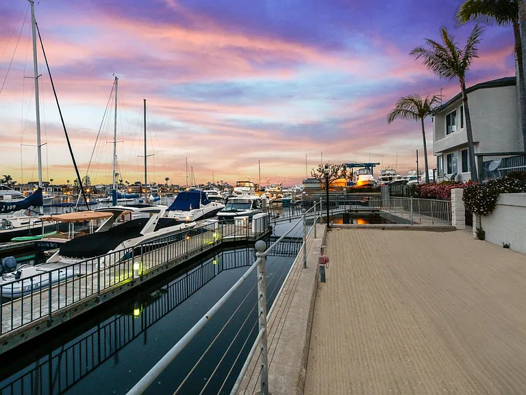The Waterfront — Photo 158