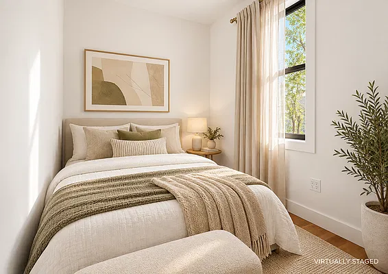Bedroom, photo 1