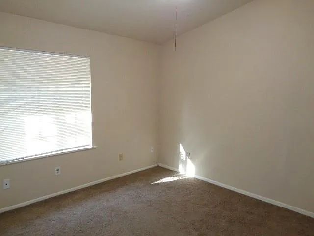 2 bed, 2.0 bath, 1118 sqft, $1,075 — Photo 4