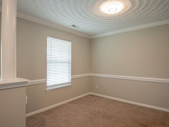 4th image of 1404 W 37th St