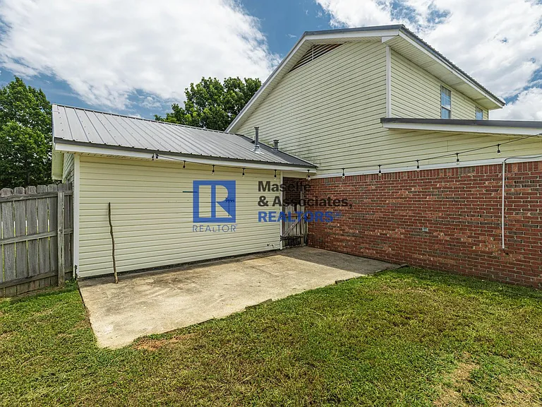 225 McLaurin Dr — Photo 36