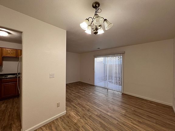 4th image of 565 Sunny Ln Unit B