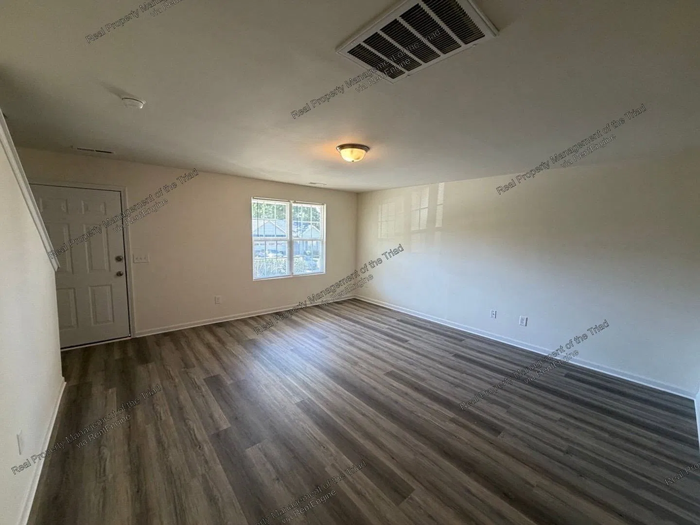 4 bed, 2.5 bath, 1713 sqft, $1,795 — Photo 3