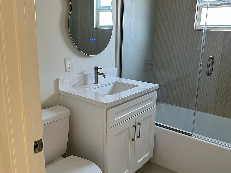 215 Sinclair Ave #215 — Photo 16