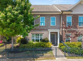 910 Westmoreland Cir NW, Atlanta, GA 30318