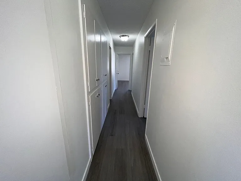 Cypress Apartments — Photo 4