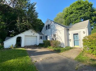 12 Merwin St, Trumbull, CT 06611