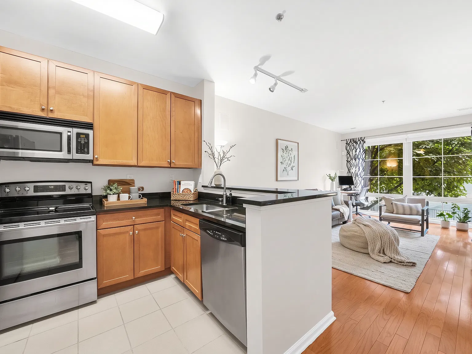 1 bed, $2,950 — Photo 3