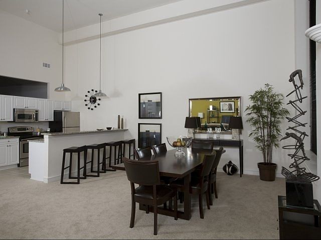 2nd image of 200 Jackson St #200
