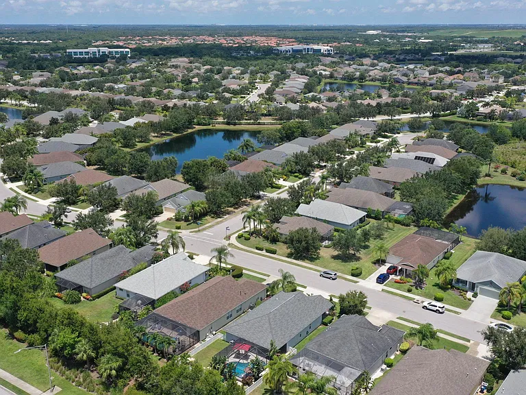 11790 Forest Park Cir — Photo 45