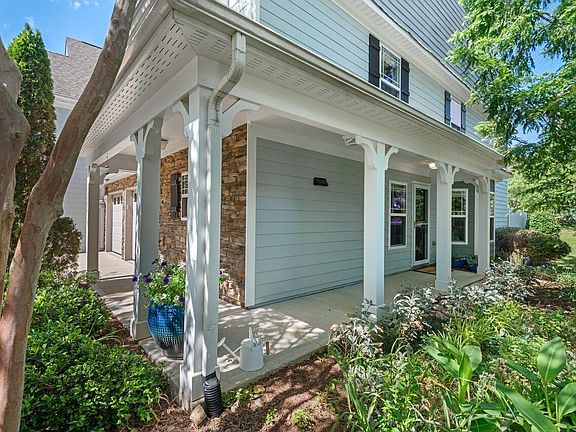 2nd image of 3002 Bartlett Cir