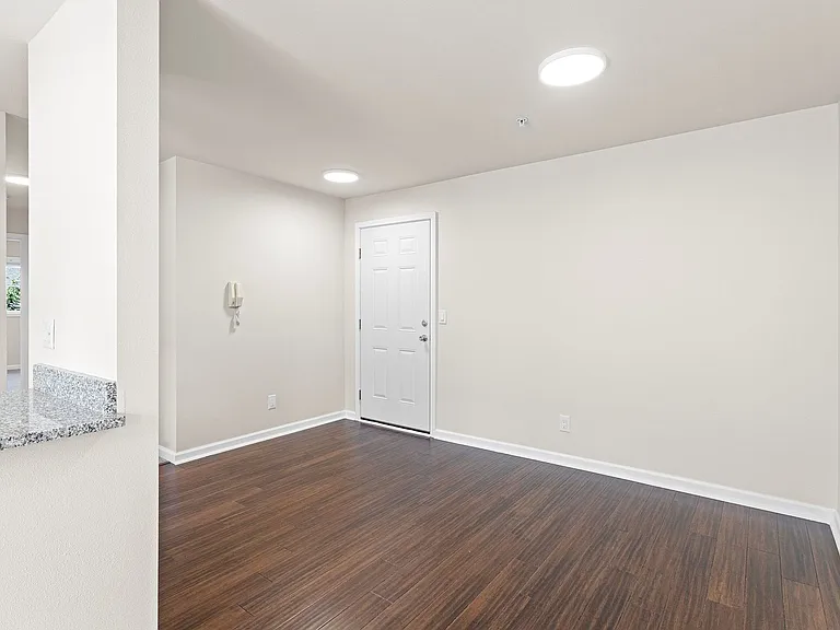 Park Place Apartments — Photo 5