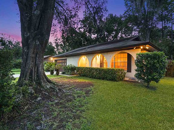 2nd image of 4949 Lofty Pines Cir E