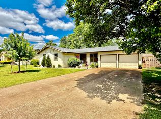 1710 Arolyn Dr, Chanute, KS 66720