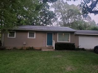 1610 Fox Farm Rd, Warsaw, IN 46580