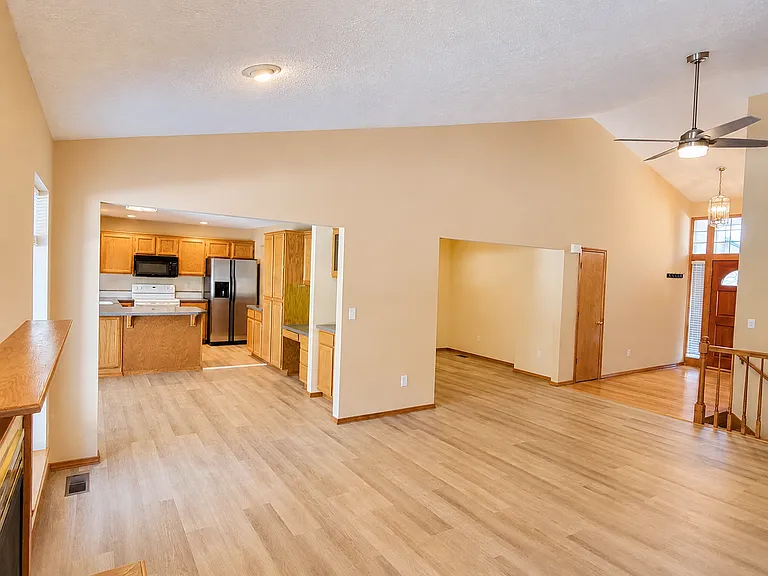 3919 S Dearborn St — Photo 4