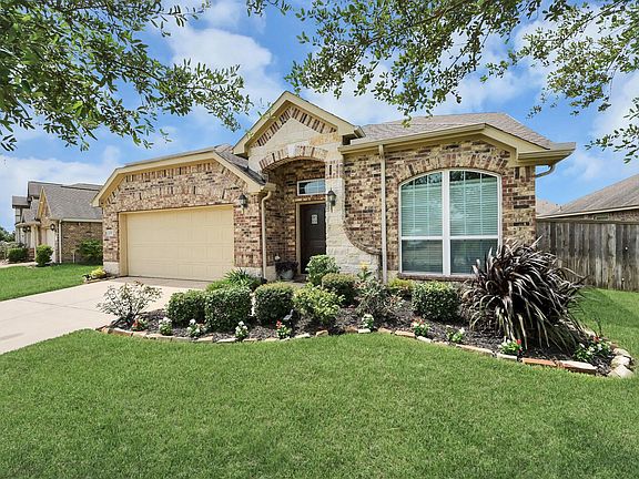 2nd image of 13715 Madera Bend Ln