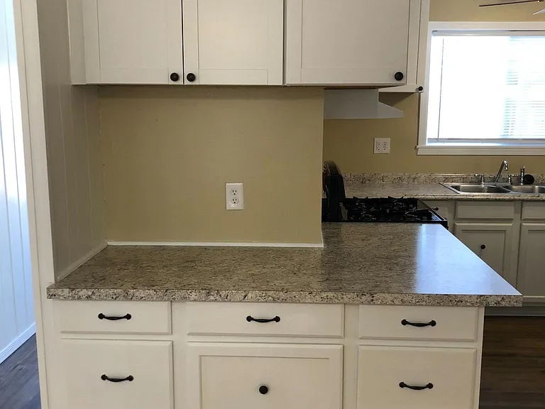 1725 Bluebonnet Blvd — Photo 9