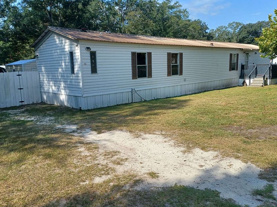 1st image of 168 SE Stanford Pl