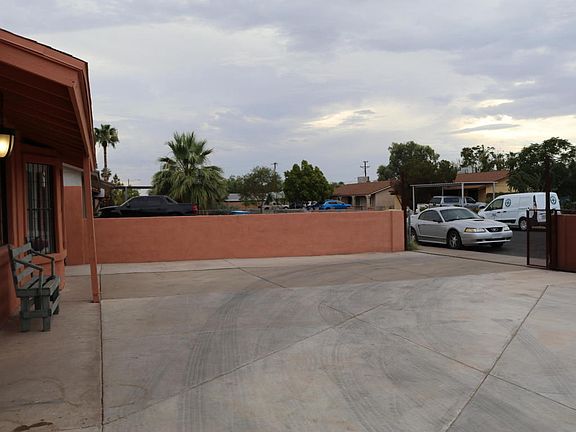 3rd image of 3543 W Catalina Dr