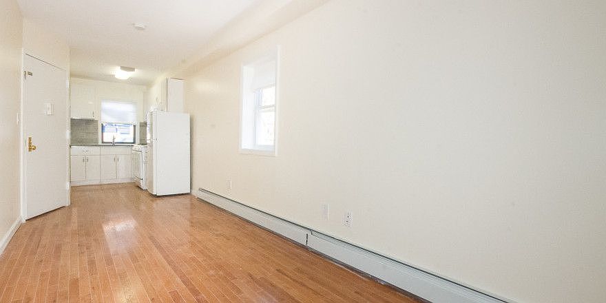 1st image of 13 Wolcott St #1