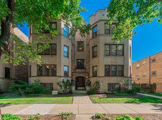 2651 W Greenleaf Ave APT 3W, Chicago, IL 60645