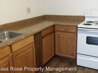 25 University Dr APT 4, Colorado Springs, CO 80910