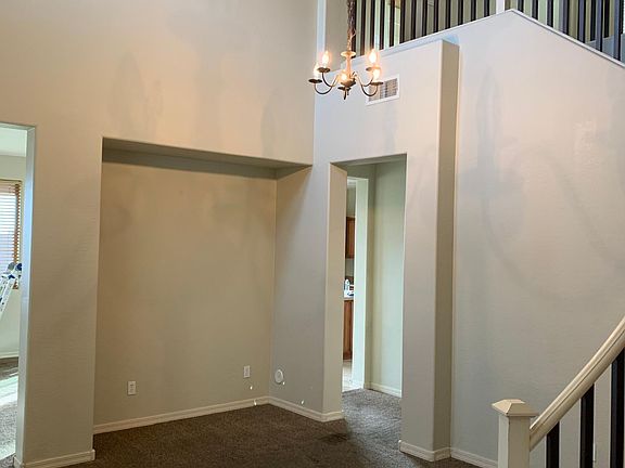 4th image of 1053 W Kachina Dr