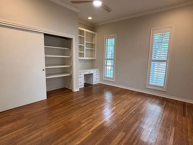 5026 Bellaire Dr S — Photo 24