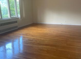 22904 57th Rd, Flushing, NY 11364