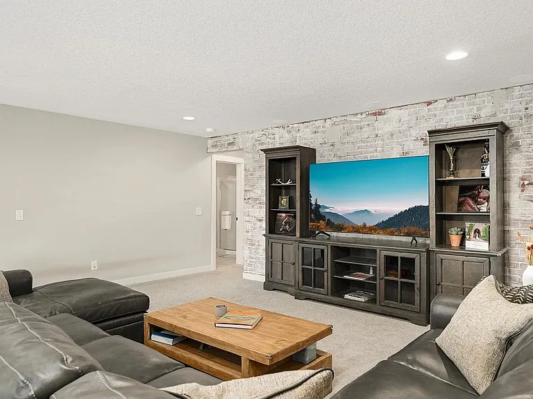 9769 Iron Horse Rd — Photo 31