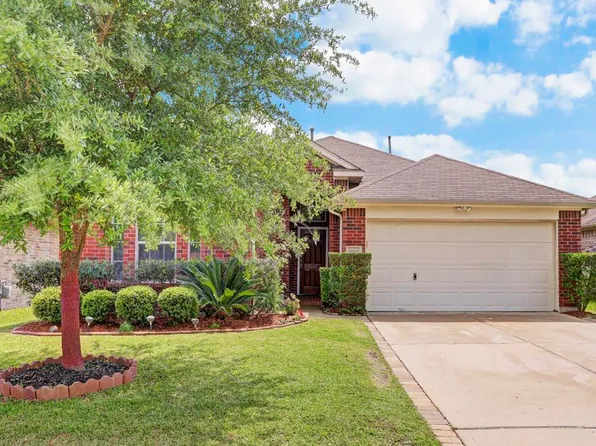 10235 Mills Run Dr, Houston, TX 77070