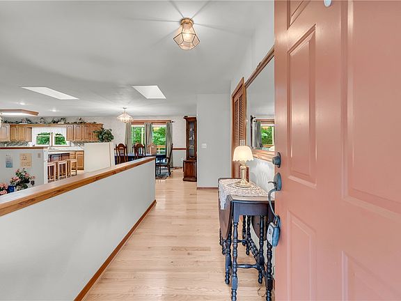 3rd image of 103 Colleton Ct
