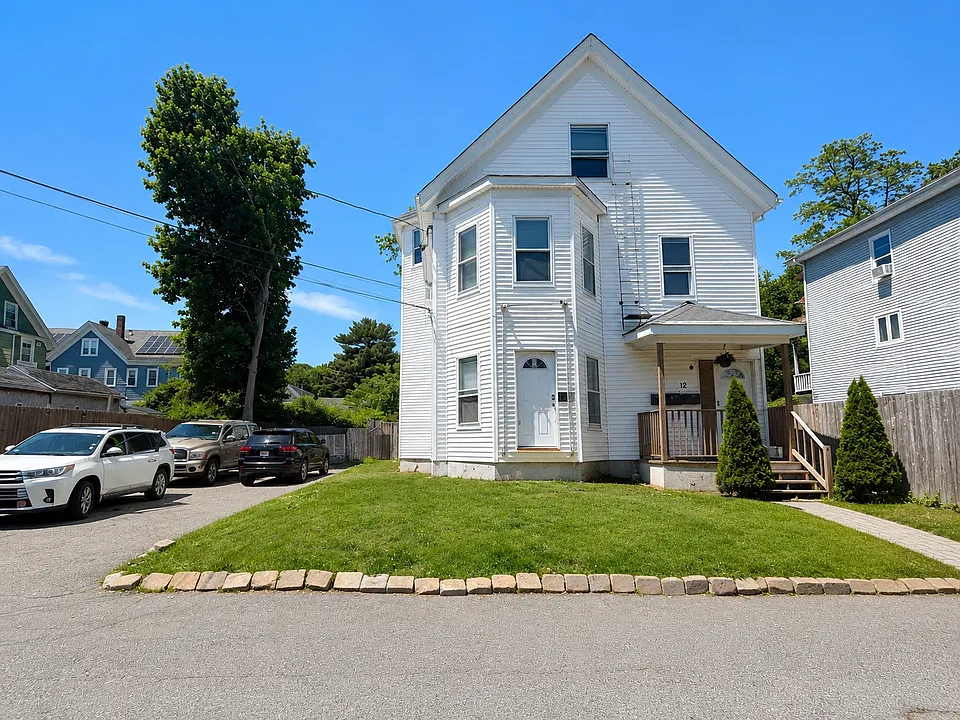 12 Connecticut Pl #1