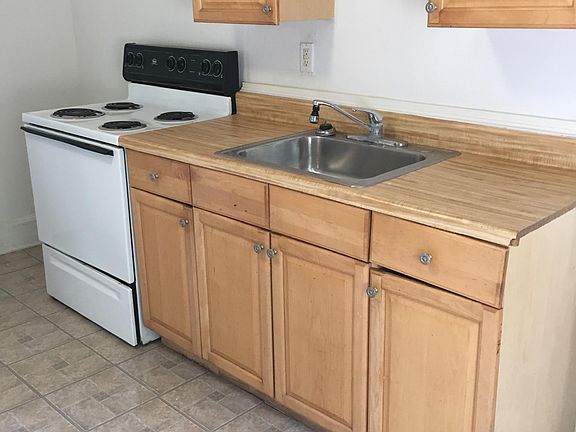 5th image of 225 Lincoln Ave