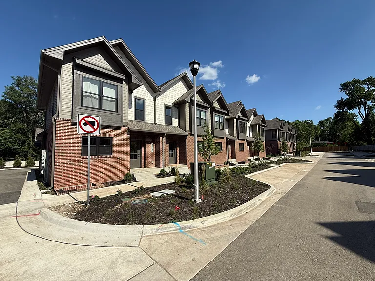 8113 Greystone St — Photo 11